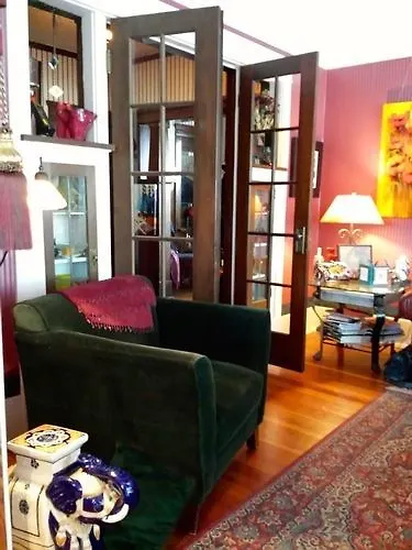** Bed & Breakfast Gaslight Inn Victoria Canada